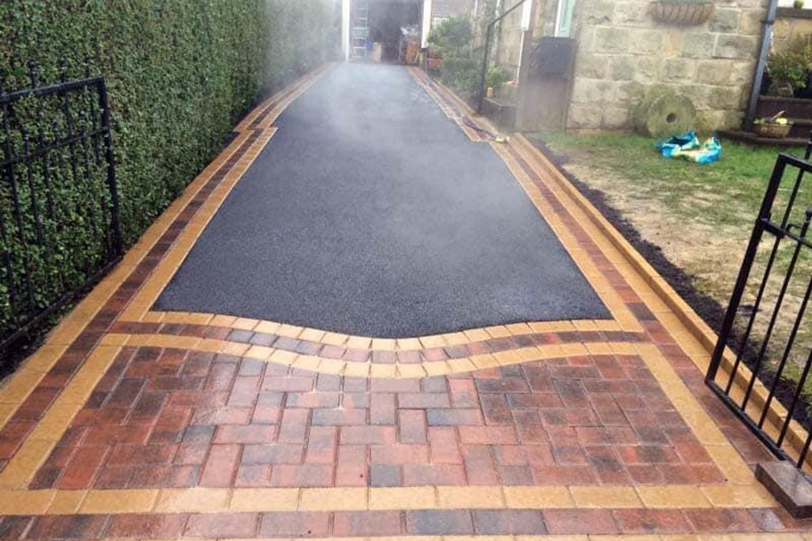 completed tarmac driveway, project view 3